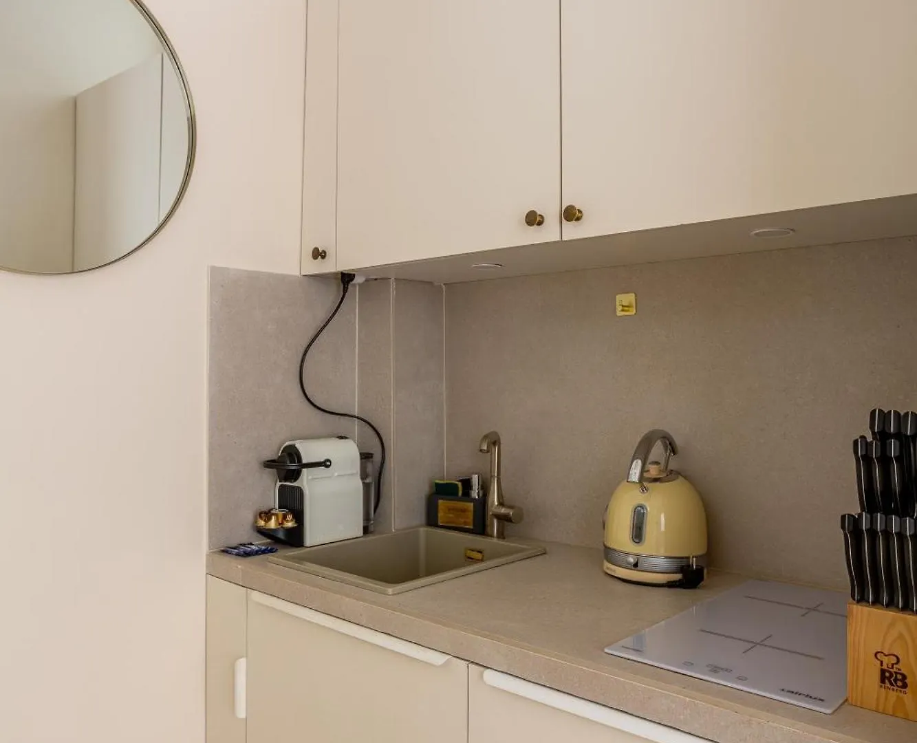 Apartment The Charming Saint Honore Paris France