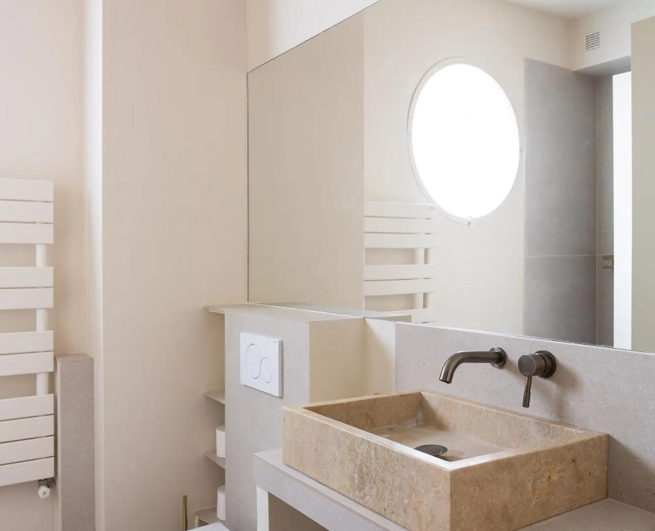 Apartment The Charming Saint Honore Paris